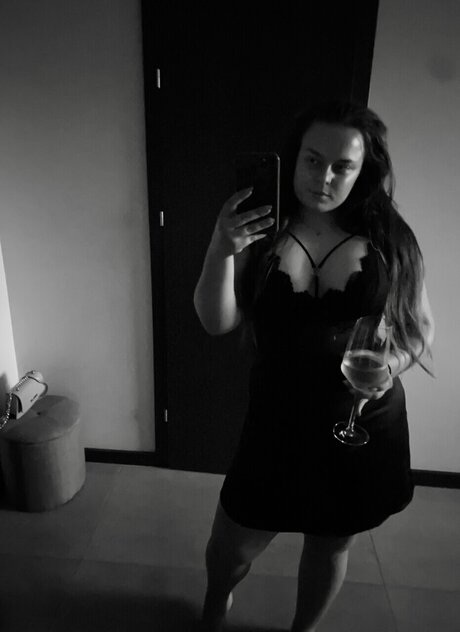 Naakte gelekte OnlyFans-foto van Victoria