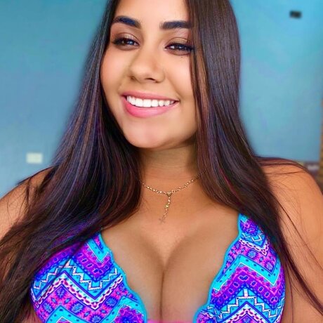 Naakte gelekte OnlyFans-foto van Jhenyh Morena