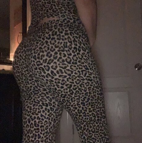 2hotforyou