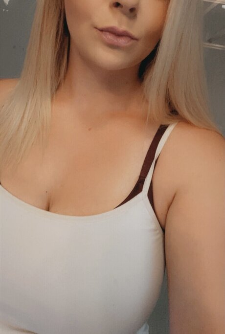 Naakte gelekte OnlyFans-foto van Northernbeaut