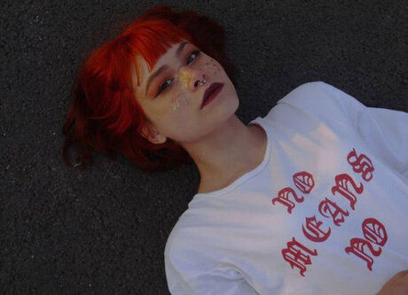Naakte gelekte OnlyFans-foto van Liza