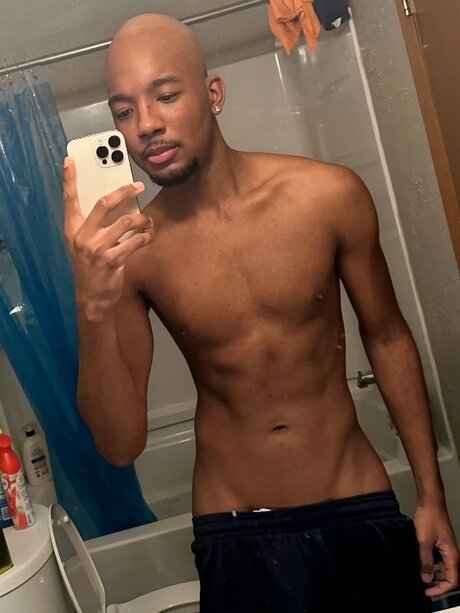 Naakte gelekte OnlyFans-foto van Jordan Carter