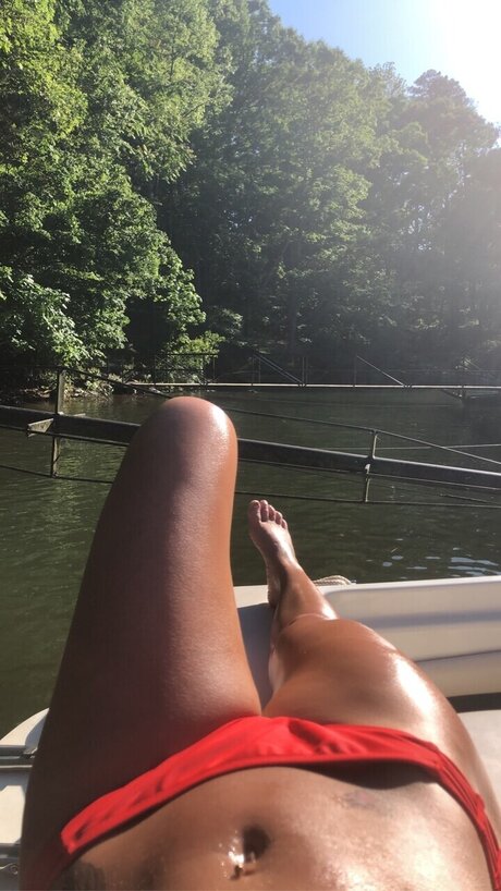 Naakte gelekte OnlyFans-foto van  Skyes