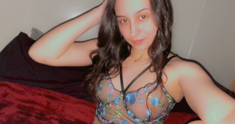 Naakte gelekte OnlyFans-foto van Bethany Hall