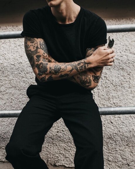 Naakte gelekte OnlyFans-foto van Welding