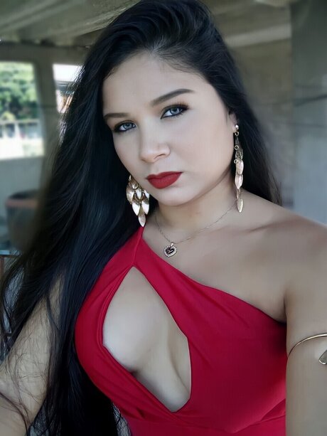 Naakte gelekte OnlyFans-foto van Mary Ohanna