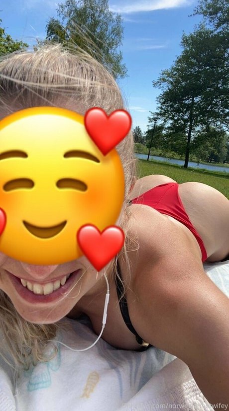 Norwegianhotwifey