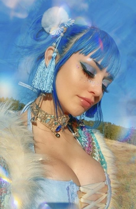 Naakte gelekte OnlyFans-foto van Freejewelzblu