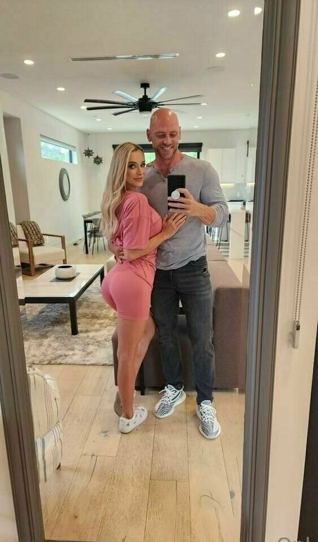 Emmahixofficial