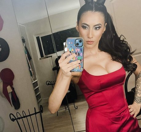 Cristina Valenzuela