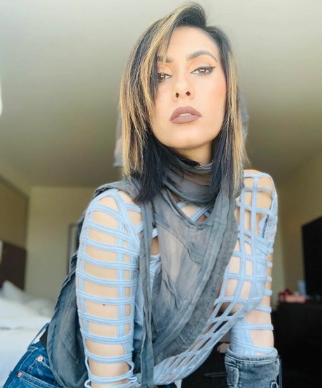 Naakte gelekte OnlyFans-foto van Cristina Valenzuela