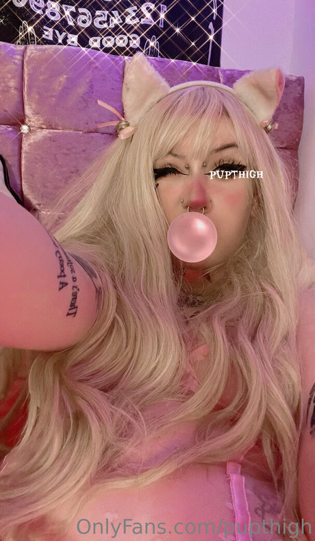 Naakte gelekte OnlyFans-foto van Pupthigh