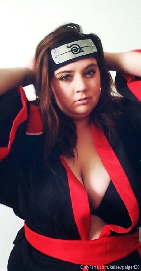 Naakte gelekte OnlyFans-foto van Kelseypaige420
