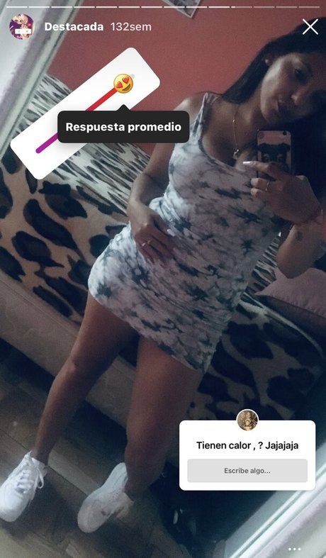 Naakte gelekte OnlyFans-foto van Sabrinadbg