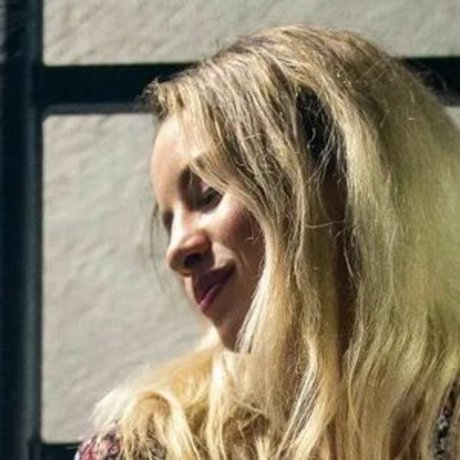 Naakte gelekte OnlyFans-foto van Laurebv
