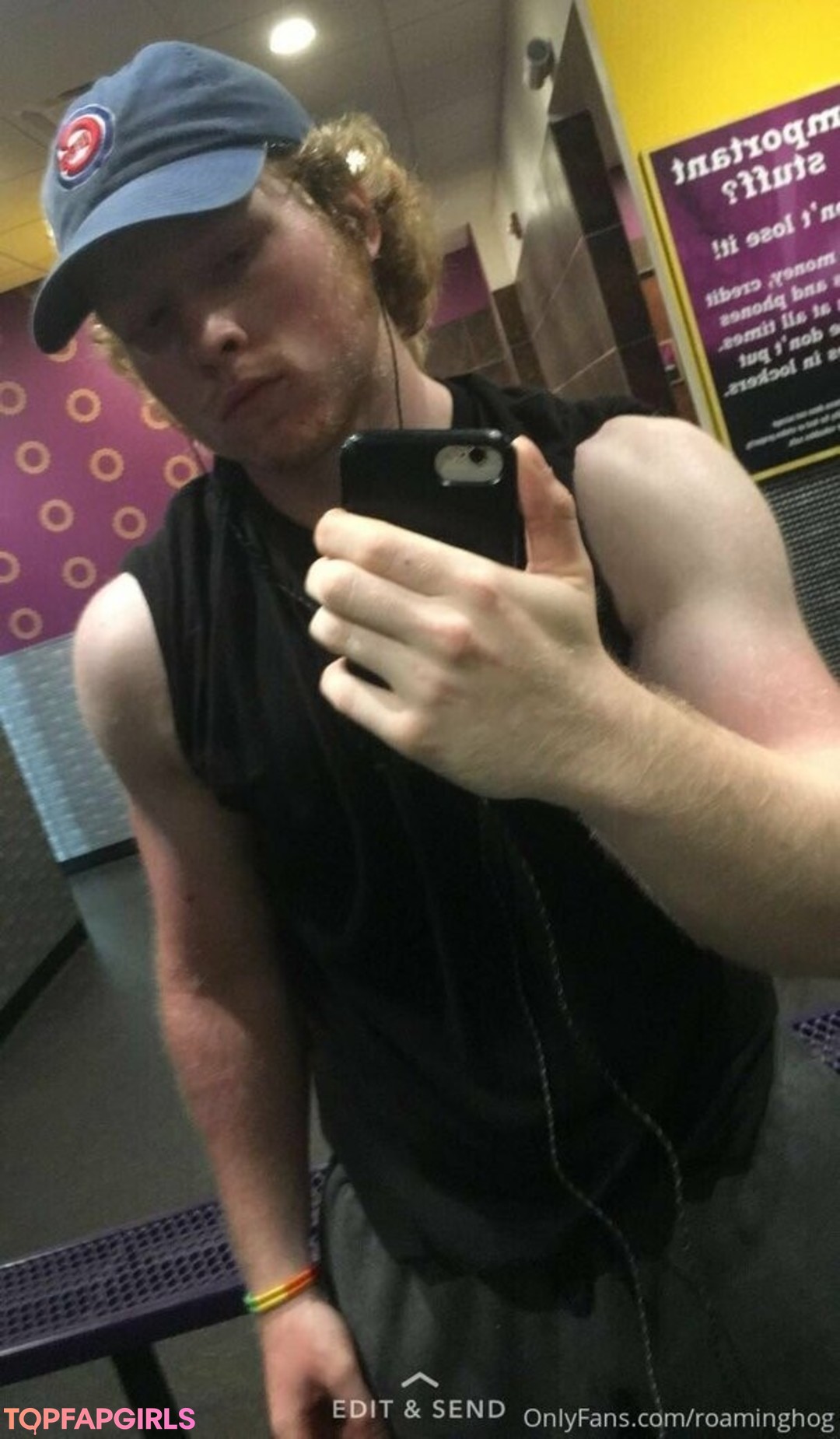 Naakte gelekte OnlyFans-foto van Roaminghog #9 Naakte gelekte OnlyFans-foto van Roaminghog #9