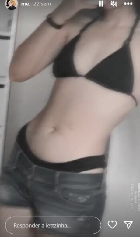 Naakte gelekte OnlyFans-foto van Lettzinha