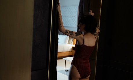 Naakte gelekte OnlyFans-foto van Ann Cid