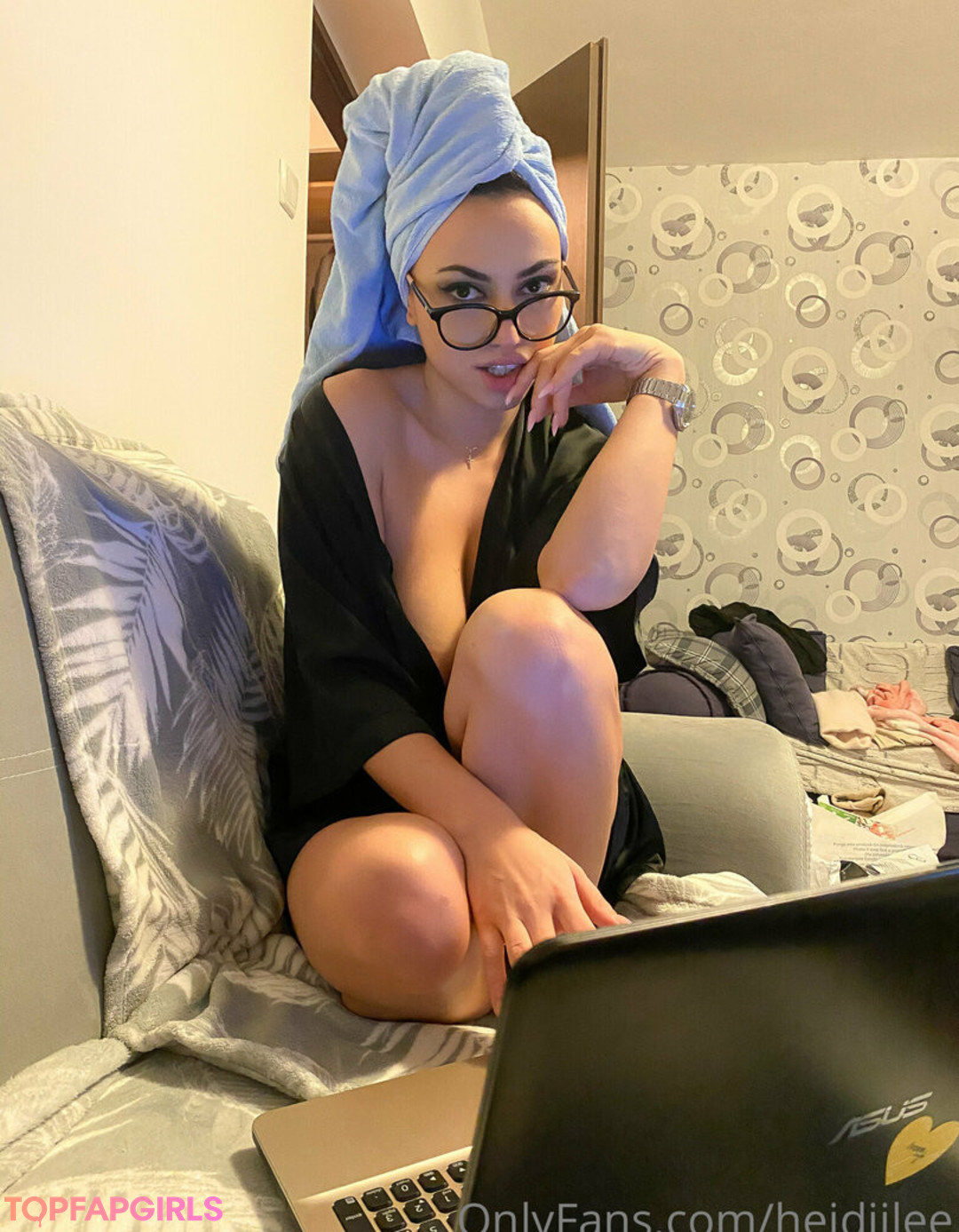 Naakte gelekte OnlyFans-foto van Virginiadee #37 Naakte gelekte OnlyFans-foto van Virginiadee #37