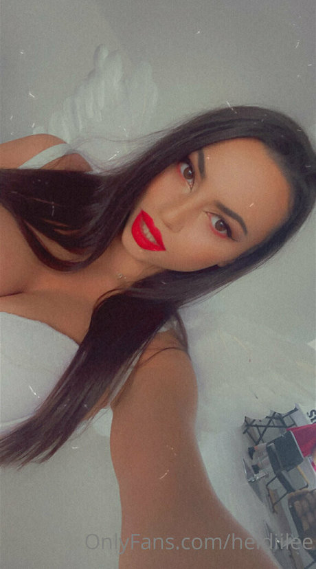 Naakte gelekte OnlyFans-foto van Virginiadee