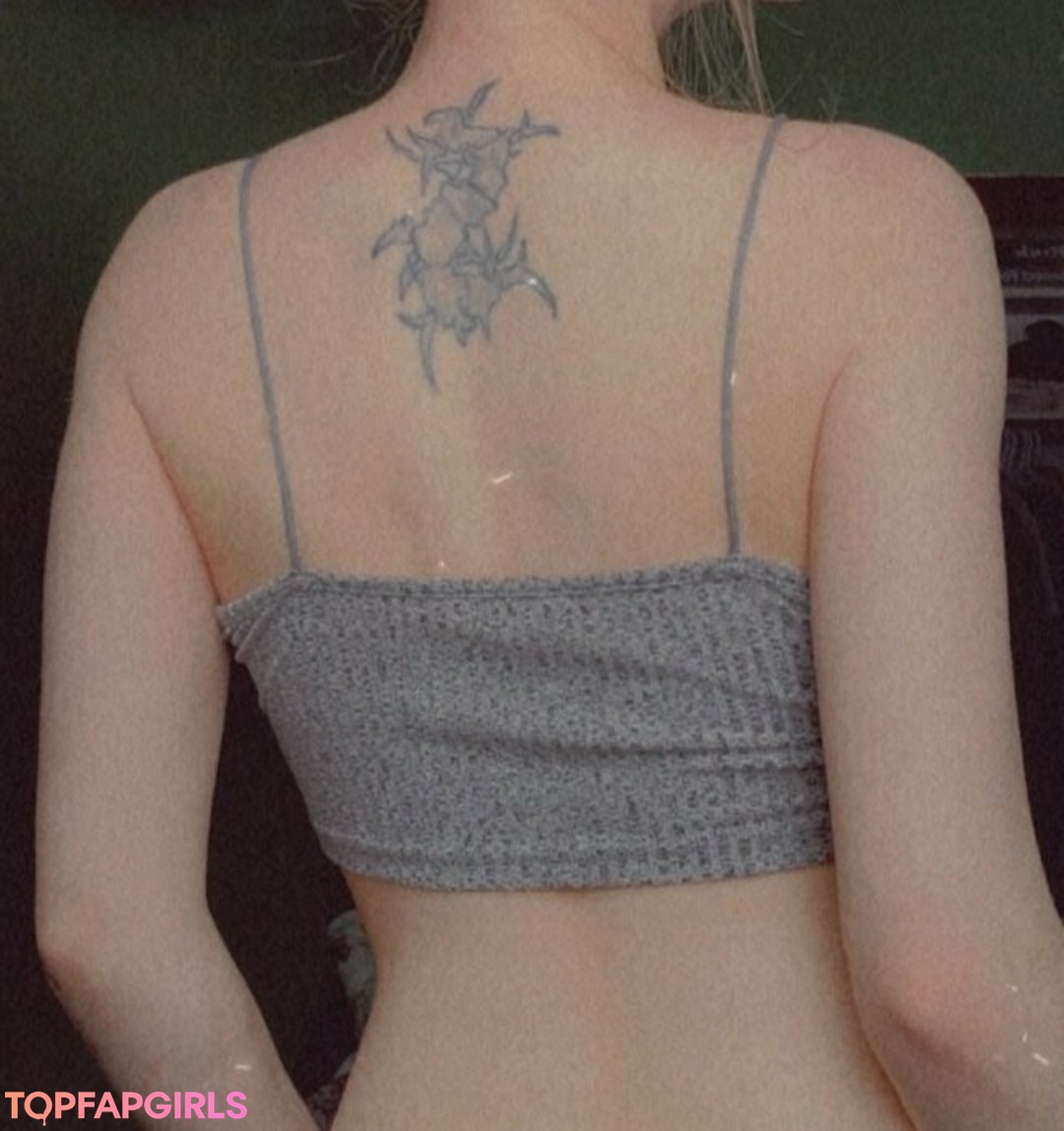 Naakte gelekte OnlyFans-foto van Savingmyinsanity #136 Naakte gelekte OnlyFans-foto van Savingmyinsanity #136