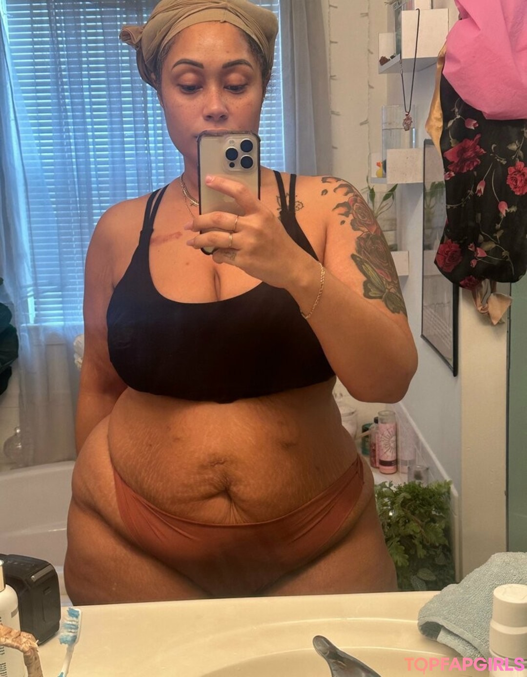 Naakte gelekte OnlyFans-foto van Thickfancy #9 Naakte gelekte OnlyFans-foto van Thickfancy #9