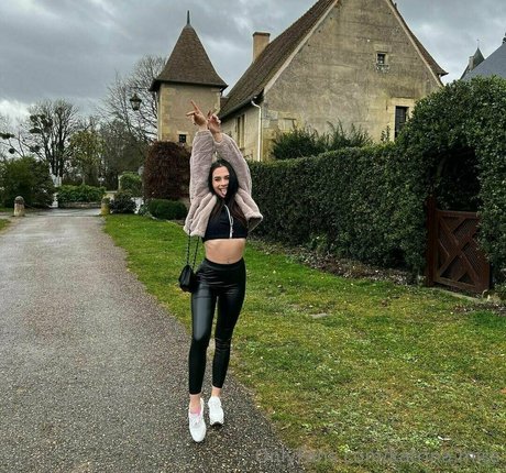 Naakte gelekte OnlyFans-foto van Katrinamiss