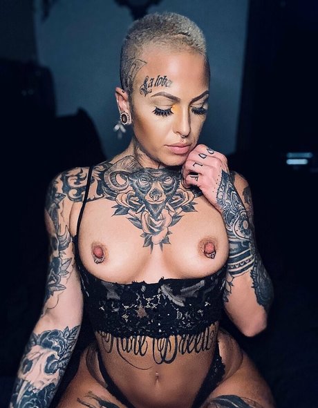 Naakte gelekte OnlyFans-foto van Sabelxxx1212