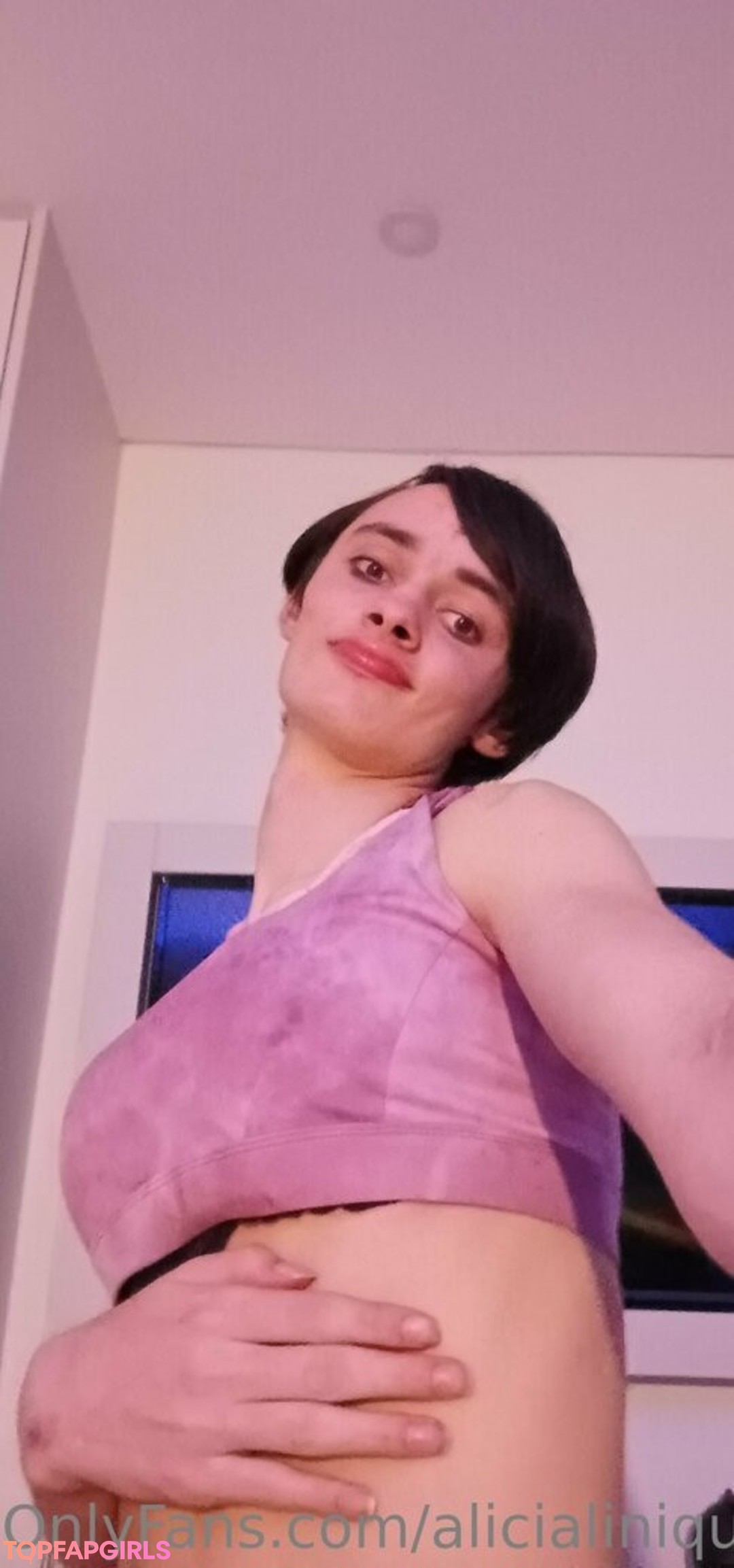 Naakte gelekte OnlyFans-foto van Alicialiniquinn #10 Naakte gelekte OnlyFans-foto van Alicialiniquinn #10