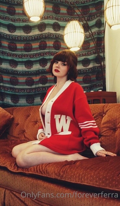 Naakte gelekte OnlyFans-foto van Foreverferra