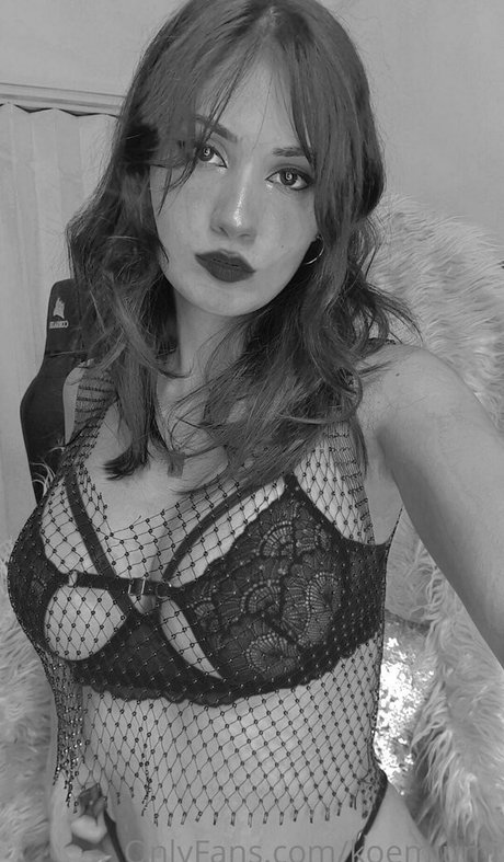 Naakte gelekte OnlyFans-foto van Koemiumi