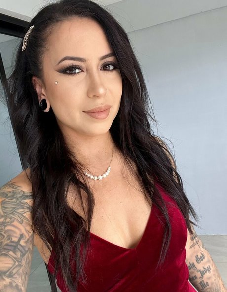 Meghanelle