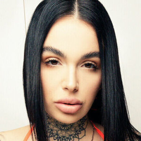 Leigh Raven