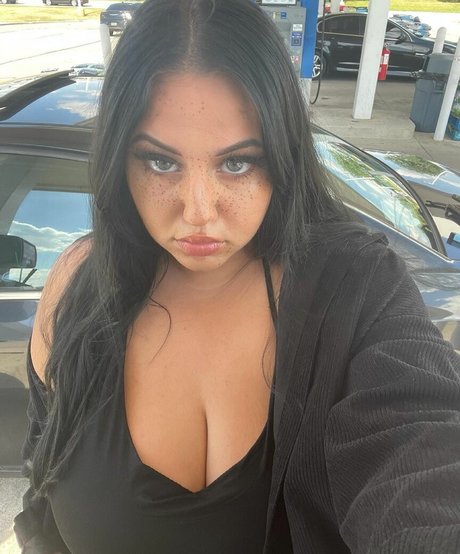 Naakte gelekte OnlyFans-foto van Alexa Nicole Ray