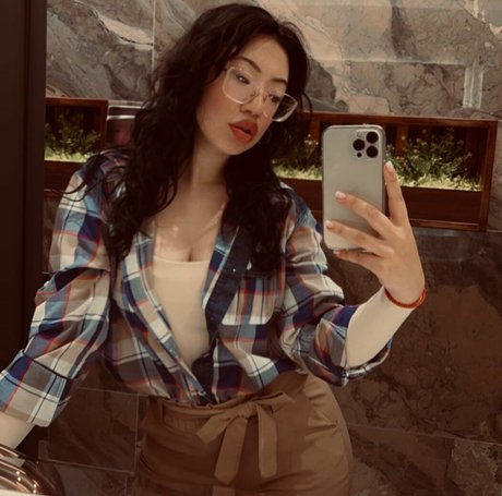 Naakte gelekte OnlyFans-foto van Sabac