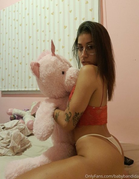 Naakte gelekte OnlyFans-foto van Babybandida