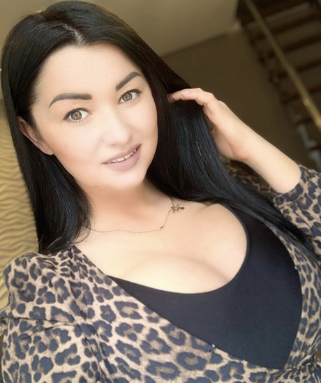 Naakte gelekte OnlyFans-foto van Irina P