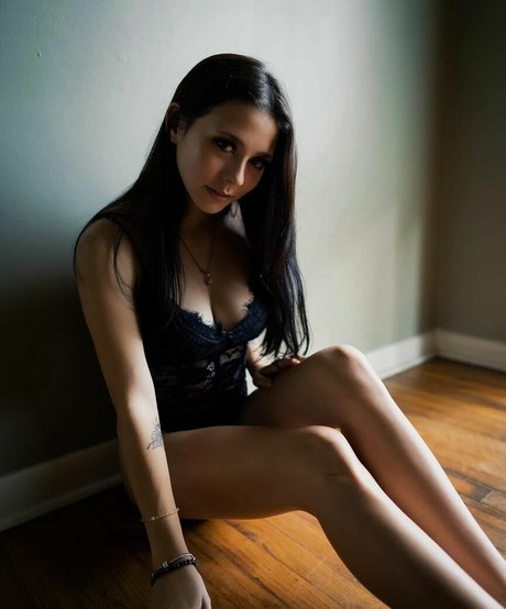 Naakte gelekte OnlyFans-foto van Sydneyyscarberryy