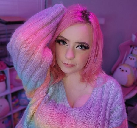 Naakte gelekte OnlyFans-foto van Squishshe