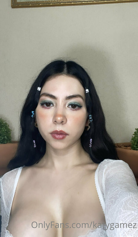 Naakte gelekte OnlyFans-foto van Katygamez