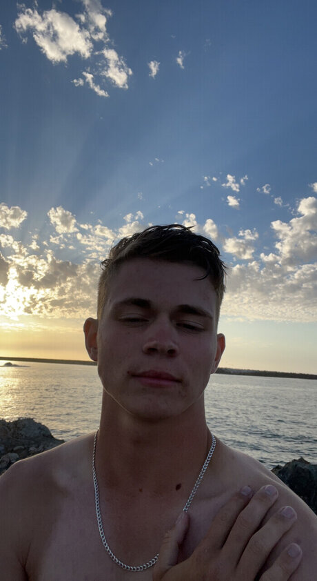 Naakte gelekte OnlyFans-foto van Nick Matthews