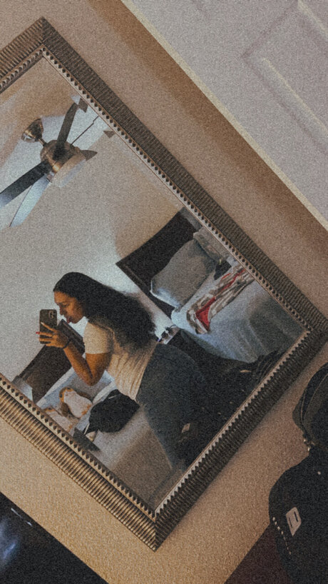 Naakte gelekte OnlyFans-foto van Ky