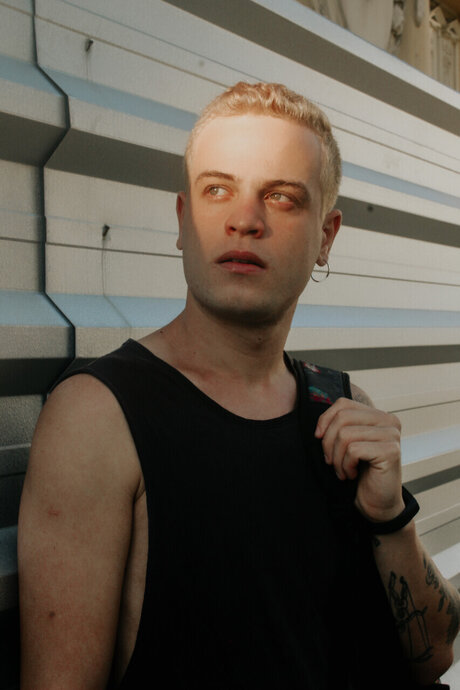 Naakte gelekte OnlyFans-foto van Alemo