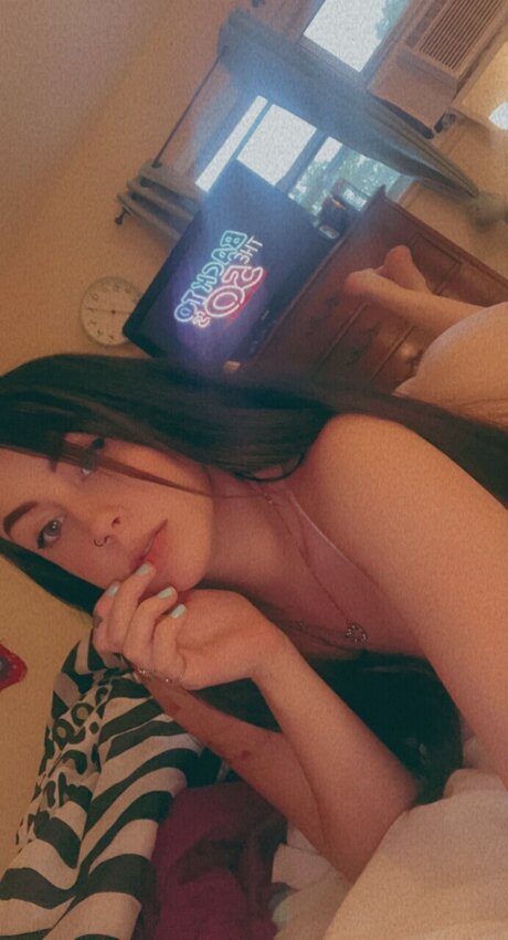 Naakte gelekte OnlyFans-foto van Autumn  Austin