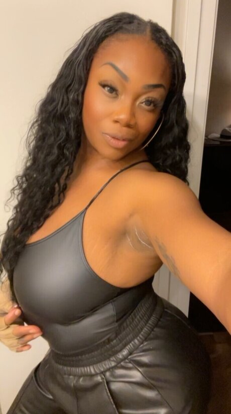 Naakte gelekte OnlyFans-foto van Sweeteyes22