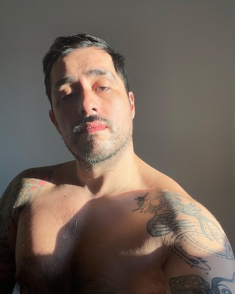 Naakte gelekte OnlyFans-foto van Taco Everx