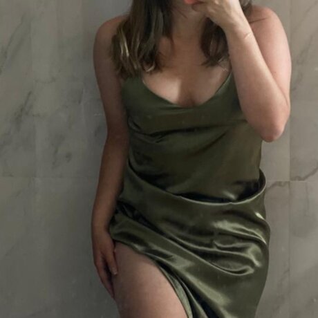 Naakte gelekte OnlyFans-foto van Littlesophie3