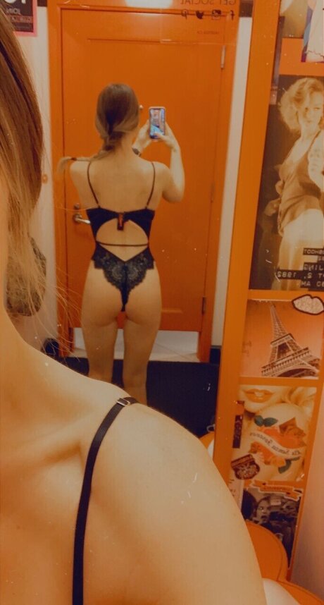 Naakte gelekte OnlyFans-foto van Michelle