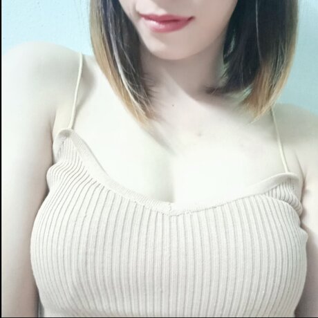Naakte gelekte OnlyFans-foto van Melon