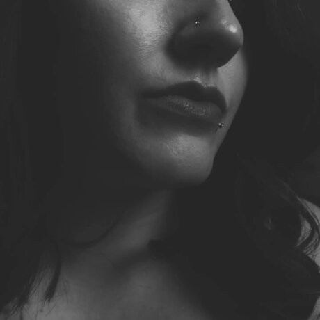 Naakte gelekte OnlyFans-foto van Lynsey